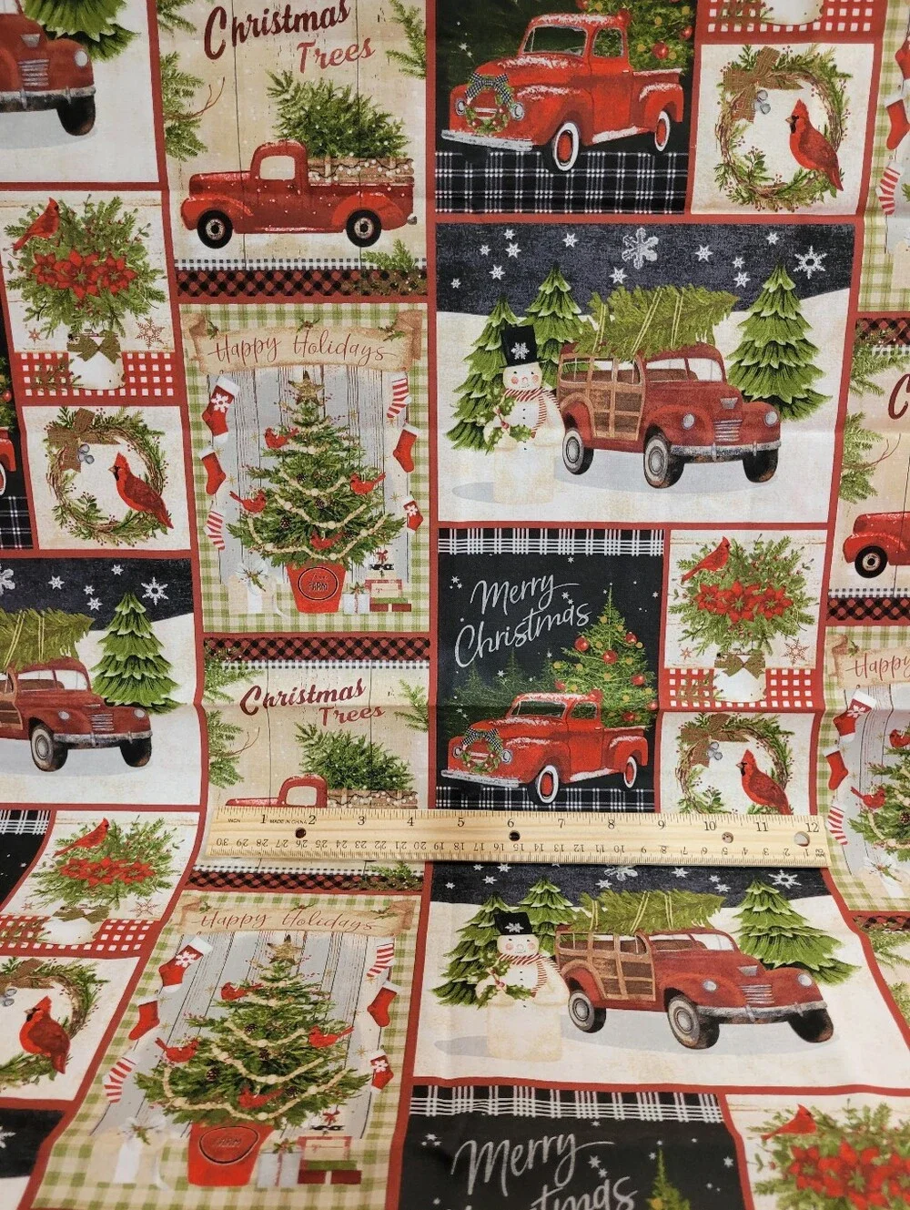Christmas Collage By Fabric Editions Inc.  Sewing Fabric (1057)